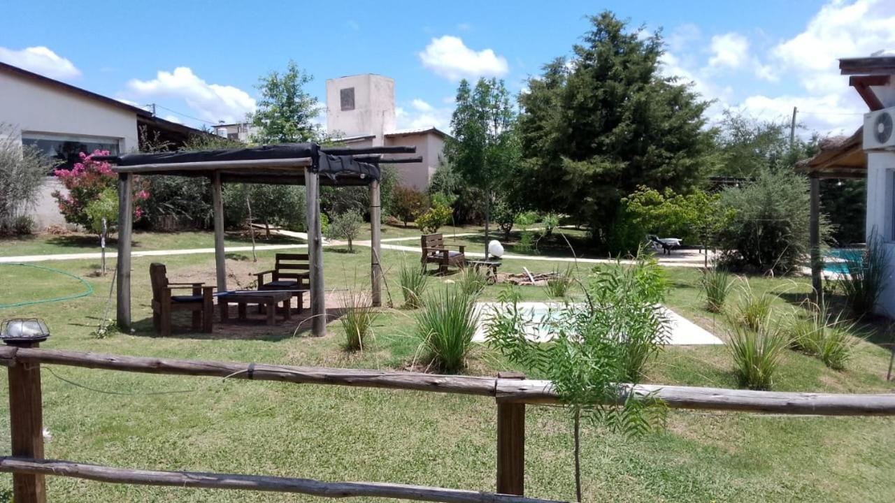 El Rincon De Jose Luis - Cabanas Y Restaurante Tanti Exterior photo